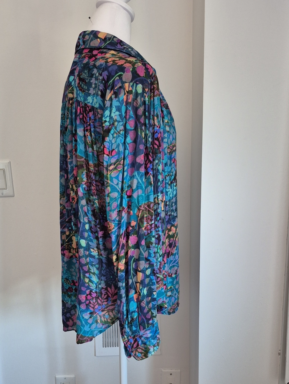 Peruvian Connection Multicolor Botanucal Print Sheer Blouse Size Large - Picture 6 of 7